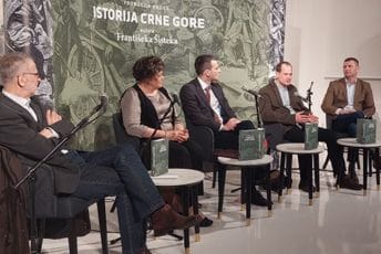 Razobličavanje mitova: Istorija Crne Gore Františeka Šisteka predstavljena u Podgorici Razobličavanje mitova: Istorija Crne Gore Františeka Šisteka predstavljena u Podgorici