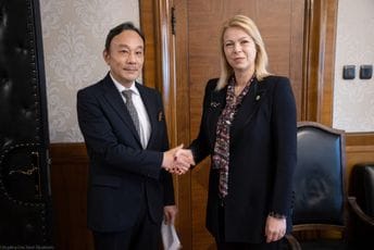 Đurović sa Katsumatu: Predstoji rad na ukidanju viza za građane Crne Gore za ulazak u Japan Đurović sa Katsumatu: Predstoji rad na ukidanju viza za građane Crne Gore za ulazak u Japan
