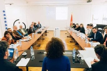 Ćutanje vam je, ipak, najbolja odbrana Ćutanje vam je, ipak, najbolja odbrana