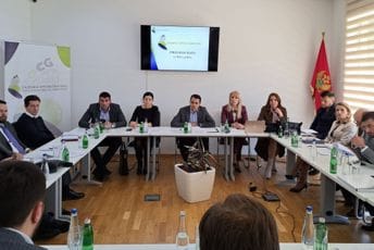 Zajednica opština apeluje na Skupštinu da usvoji inicijativu za izmjene Zakona o reprogramu poreskog potraživanja Zajednica opština apeluje na Skupštinu da usvoji inicijativu za izmjene Zakona o reprogramu poreskog potraživanja