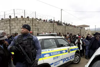 Užasan zločin u Africi: Ubijeno 10 članova jedne porodice, napadač ih čekao u zasjedi Užasan zločin u Africi: Ubijeno 10 članova jedne porodice, napadač ih čekao u zasjedi