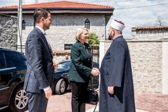 Čestitali Bajram: Milatović i Injac posjetili Fejzića Čestitali Bajram: Milatović i Injac posjetili Fejzića