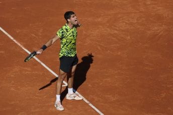 Alkaras odbranio titulu u Barseloni: Dva seta dovoljna za trijumf nad Cicipasom Alkaras odbranio titulu u Barseloni: Dva seta dovoljna za trijumf nad Cicipasom