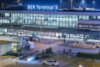 Kolaps na berlinskom aerodromu zbog otkazivanja letova Kolaps na berlinskom aerodromu zbog otkazivanja letova