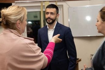 Živković: Crna Gora treba ozbiljnu vlast, posvećenu problemima građana i državnim pitanjima Živković: Crna Gora treba ozbiljnu vlast, posvećenu problemima građana i državnim pitanjima