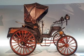 Najstarije vozilo na svijetu prošlo tehnički pregled Najstarije vozilo na svijetu prošlo tehnički pregled