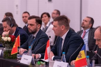 U Varšavi potpisana deklaracija za borbu protiv pranja novca; Adžić: Finansiranje terorizma prijetnja stabilnosti društva U Varšavi potpisana deklaracija za borbu protiv pranja novca; Adžić: Finansiranje terorizma prijetnja stabilnosti društva