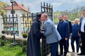 "Da slijedi put Svetog Save": Vraneš postao predsjednik opštine, pa otišao u manastir "Da slijedi put Svetog Save": Vraneš postao predsjednik opštine, pa otišao u manastir