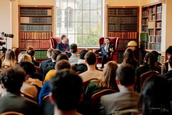 Abazović na Kembridžu: Crna Gora je unikatna Abazović na Kembridžu: Crna Gora je unikatna