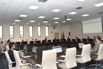 Bigović novi dekan PMF, reizabrani Novović i Jašarović Bigović novi dekan PMF, reizabrani Novović i Jašarović