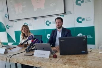 Građani najmanje vjeruju političkim partijama Građani najmanje vjeruju političkim partijama