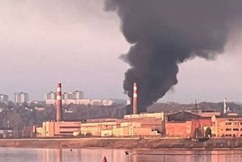 U ruskom gradu izbio požar: Gust crni oblak nadvio se nad Permom U ruskom gradu izbio požar: Gust crni oblak nadvio se nad Permom