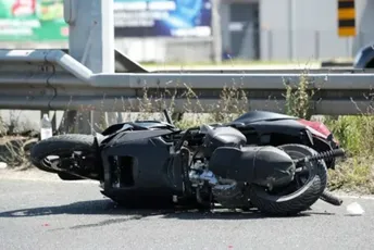 Saobraćajna nezgoda kod Buljarice: Jedna osoba transportovana u kotorsku bolnicu Saobraćajna nezgoda kod Buljarice: Jedna osoba transportovana u kotorsku bolnicu