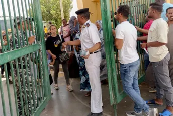 Katastrofalan egzodus: Iz djelova Sudana pobjegle stotine hiljada ljudi Katastrofalan egzodus: Iz djelova Sudana pobjegle stotine hiljada ljudi