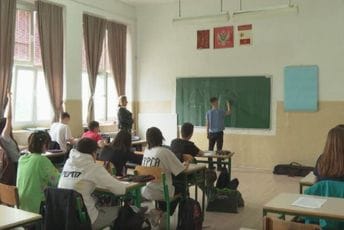 Mnogo Luča, malo znanja Mnogo Luča, malo znanja