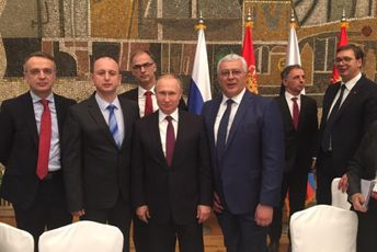 Vučićevo insistiranje: Knežević nosilac liste, Mandić ide na začelje Vučićevo insistiranje: Knežević nosilac liste, Mandić ide na začelje