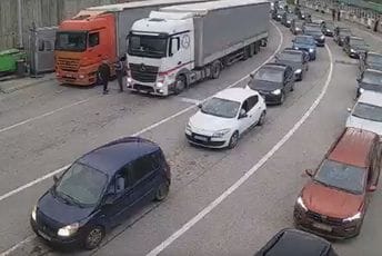 Kilometarske kolone na Dobrakovu Kilometarske kolone na Dobrakovu