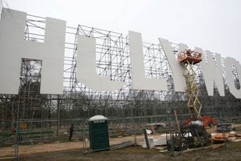 Zbog plata ispod prosjeka: Holivudski filmski i televizijski scenaristi u štrajku Zbog plata ispod prosjeka: Holivudski filmski i televizijski scenaristi u štrajku