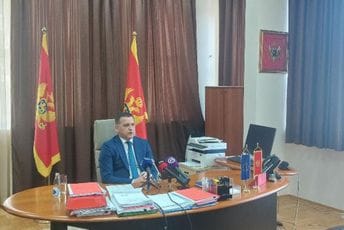 Vojinović: Pojačati prevenciju nasilja i povećati broj pedagoga u školama Vojinović: Pojačati prevenciju nasilja i povećati broj pedagoga u školama