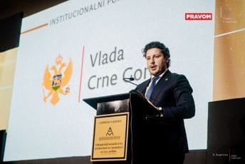 Abazović: Prošlu godinu završili sa najvećim rastom u regionu, a sada se pripremamo za rekordnu turističku sezonu Abazović: Prošlu godinu završili sa najvećim rastom u regionu, a sada se pripremamo za rekordnu turističku sezonu