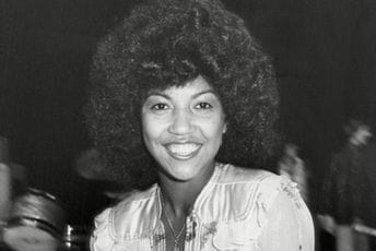 Odlazak legende: Preminula slavna pjevačica Linda Luis Odlazak legende: Preminula slavna pjevačica Linda Luis