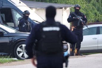 Kolika kazna slijedi masovnom ubici iz Mladenovca: Od doživotnog zatvora spašava ga starosna dob Kolika kazna slijedi masovnom ubici iz Mladenovca: Od doživotnog zatvora spašava ga starosna dob