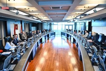 Savjet razmatrao niz ključnih dokumenata: Efikasnija implementacija prioriteta preduslov za reformu javne uprave Savjet razmatrao niz ključnih dokumenata: Efikasnija implementacija prioriteta preduslov za reformu javne uprave