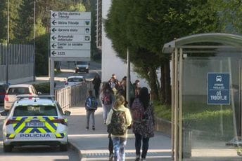 Slovenija: Dvije škole dobile prijeteće poruke, obezbjeđuje ih policija Slovenija: Dvije škole dobile prijeteće poruke, obezbjeđuje ih policija