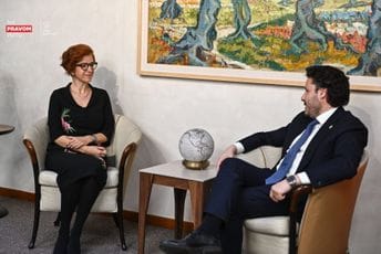 Abazović primio u oproštajnu posjetu Gašparikovu Abazović primio u oproštajnu posjetu Gašparikovu