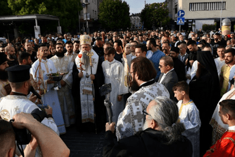 Zbog tragedija u Srbiji: Odlaže se početak radova na pravoslavnoj gimnaziji Zbog tragedija u Srbiji: Odlaže se početak radova na pravoslavnoj gimnaziji
