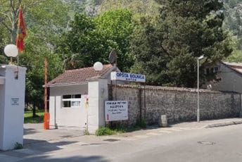 Kumburović: Postoje uslovi za otvaranje kliničkog centra u Kotoru Kumburović: Postoje uslovi za otvaranje kliničkog centra u Kotoru