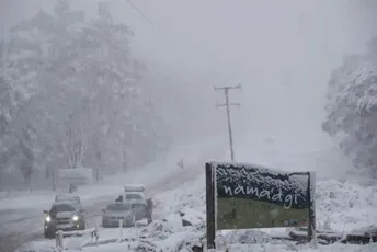 Dok mi iščekujemo ljeto: Prijestonica Australije osvanula pod snijegom Dok mi iščekujemo ljeto: Prijestonica Australije osvanula pod snijegom