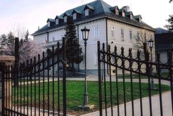 Za dva poslanstva na Cetinju 190.000 eura Za dva poslanstva na Cetinju 190.000 eura