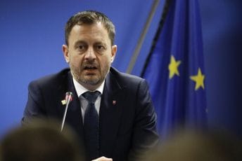 "Politička kriza se produbljuje": Nakon ostavke Eduarda Hedera privremeni premijer Slovačke biće službenik banke "Politička kriza se produbljuje": Nakon ostavke Eduarda Hedera privremeni premijer Slovačke biće službenik banke