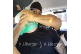 Kovaču ukinut pritvor: Sudu dostavljena nova Sky komunikacija sa fotografijama policijske torture Kovaču ukinut pritvor: Sudu dostavljena nova Sky komunikacija sa fotografijama policijske torture