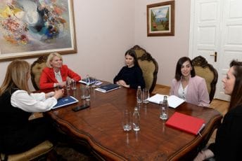 Injac: Glavni grad partner na putu poboljšanja prava roditelja i njihove djece Injac: Glavni grad partner na putu poboljšanja prava roditelja i njihove djece