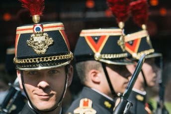 Osobe sa HIV-om uskoro će moći u francuske oružane snage Osobe sa HIV-om uskoro će moći u francuske oružane snage