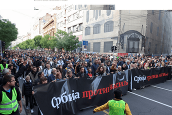 Održan protest protiv nasilja u Beogradu, zatražene ostavke Održan protest protiv nasilja u Beogradu, zatražene ostavke