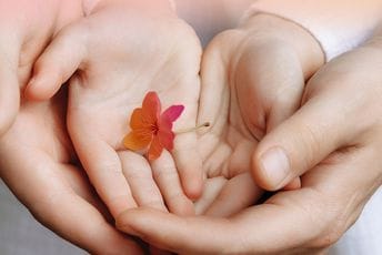 Suprotstavljanje dezinformacijama: U funkciji Call centar za podršku imunizaciji i zaštiti djece od zaraznih bolesti Suprotstavljanje dezinformacijama: U funkciji Call centar za podršku imunizaciji i zaštiti djece od zaraznih bolesti