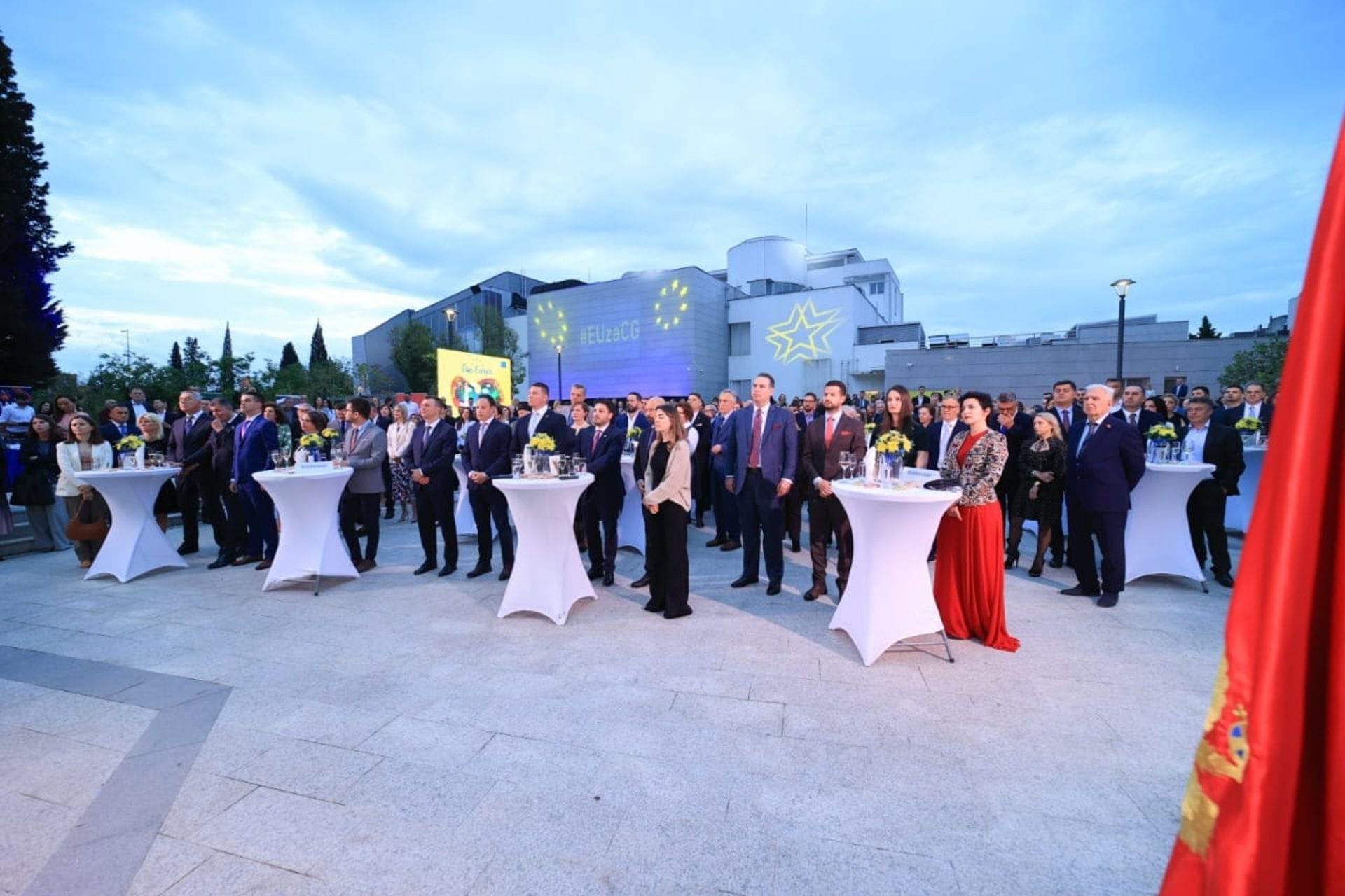 Fotografija 1: Popa: Sa Crnom Gorom dijelimo istu želju da gradimo slobodna i demokratska društva, potrebno jedinstvo i zajednički rad