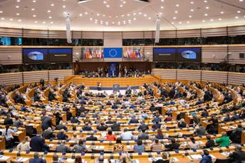 Evropski parlament imaće 15 poslanika više