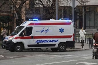 Uprkos zabrani prilaska: Muškarac u Novom Sadu ubio djevojku pa sebe Uprkos zabrani prilaska: Muškarac u Novom Sadu ubio djevojku pa sebe