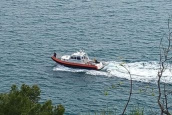 Ronioca usmrtio propeler, policija traga za osobom koja je upravljala plovilom Ronioca usmrtio propeler, policija traga za osobom koja je upravljala plovilom