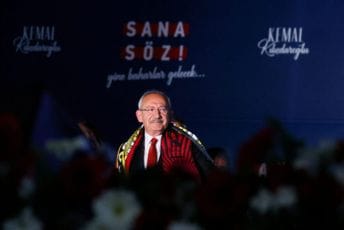 Erdoganov glavni protivkandidat nosio pancir na mitingu Erdoganov glavni protivkandidat nosio pancir na mitingu