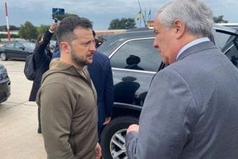 Zelenski u Rimu, sastaće se sa italijanskim liderima i Papom Franjom Zelenski u Rimu, sastaće se sa italijanskim liderima i Papom Franjom