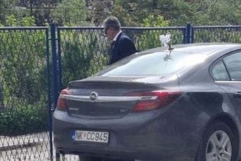 Da li je direktor Vračar službenim automobilom EPCG išao na svadbu? Da li je direktor Vračar službenim automobilom EPCG išao na svadbu?