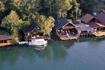 Udruženja za zaštitu Ade: Rok za uređenje rizorta i dalje prekratak, netransparentni oglasi moraju ostati stvar prošlosti Udruženja za zaštitu Ade: Rok za uređenje rizorta i dalje prekratak, netransparentni oglasi moraju ostati stvar prošlosti