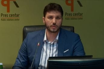 Sindikat medija: Otašević nezakonito primao novac i krije visinu zarade dok zaposleni u Gradskoj imaju najniže plate u medijskom sektoru