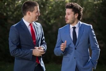 Demokrate i URA pod sloganom "Hrabro se broji" Demokrate i URA pod sloganom "Hrabro se broji"