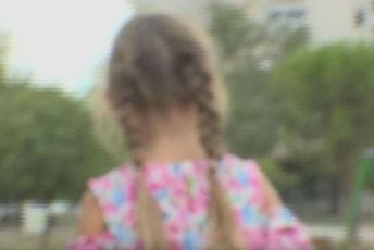 Nakon oslobađajuće presude: Majka zlostavljane djevojčice poručuje da djecu niko ne štiti Nakon oslobađajuće presude: Majka zlostavljane djevojčice poručuje da djecu niko ne štiti